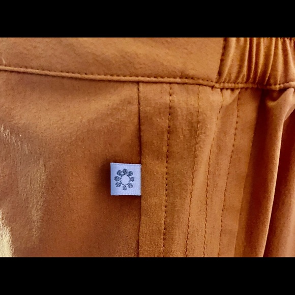 Chico’s Zenergy capris, soft and comfy with adjustable leg *see size chart* - Picture 11 of 15